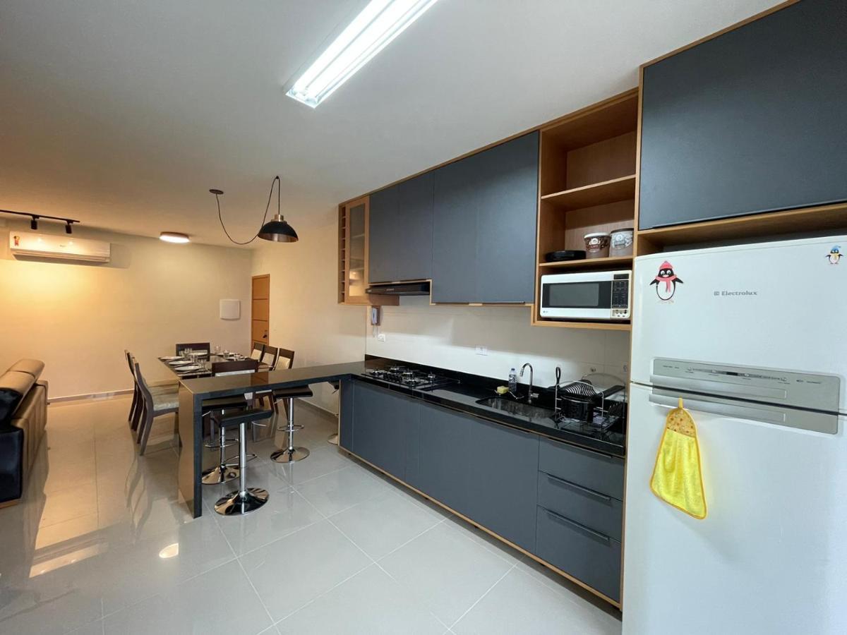 Apartamento Com Piscina No Centro Lägenhet Ubatuba Exteriör bild