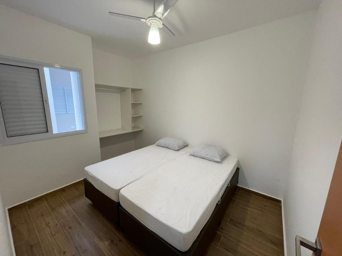 Apartamento Com Piscina No Centro Lägenhet Ubatuba Exteriör bild