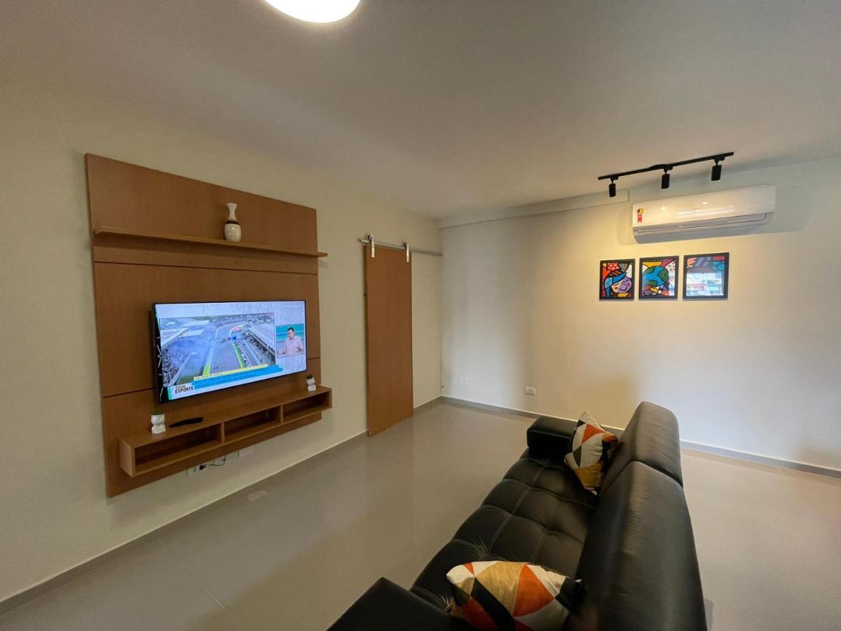 Apartamento Com Piscina No Centro Lägenhet Ubatuba Exteriör bild