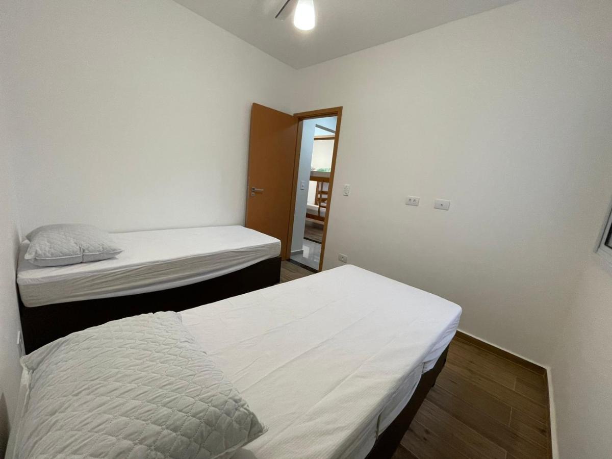 Apartamento Com Piscina No Centro Lägenhet Ubatuba Exteriör bild