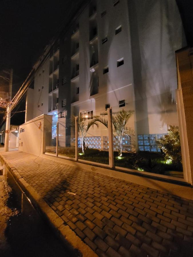 Apartamento Com Piscina No Centro Lägenhet Ubatuba Exteriör bild